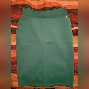 Thalia Sodi pencil skirt